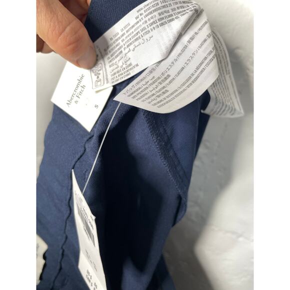 NEW Abercrombie & Fitch Womens Navy Pleated Shorts Size Small High Rise Trouser - Picture 7 of 7